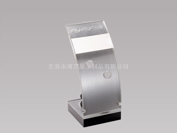 大型超市如何用亞克力制品來(lái)展現(xiàn)商品，讓顧客有消費(fèi)的沖動(dòng)呢？